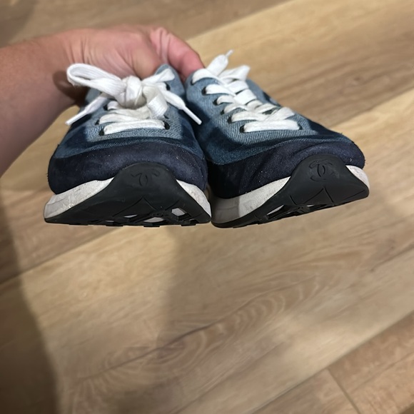 Chanel Denim Suede Calfskin Womens CC Sneakers Size 37 Dark Blue - Picture 10 of 10